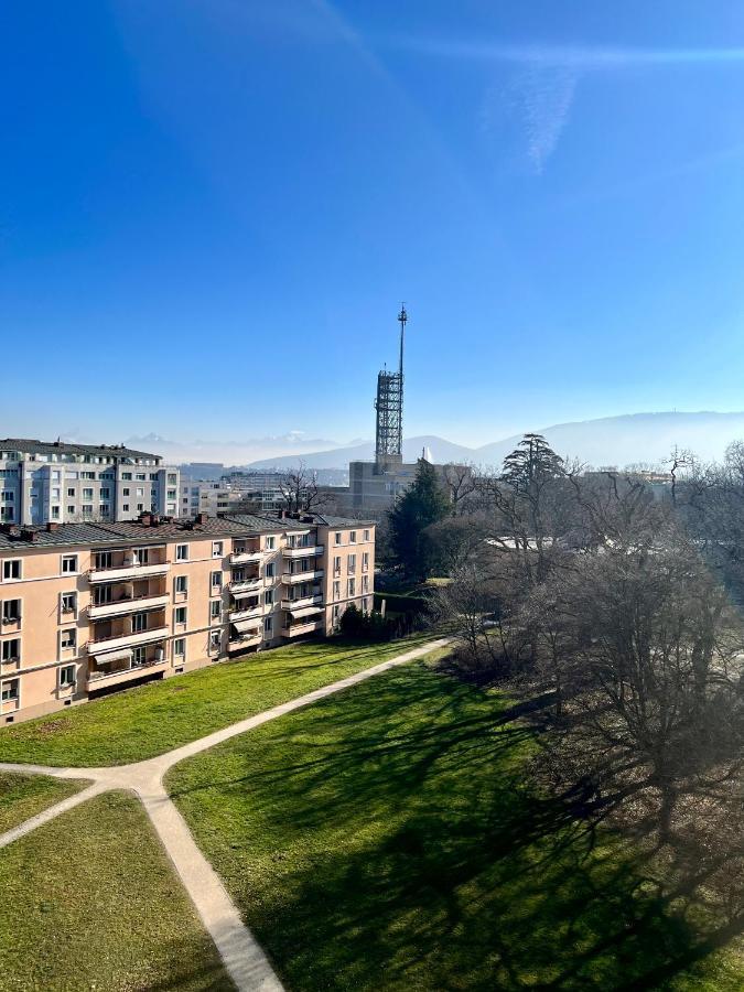 Beautiful Park View Next To Un Genève